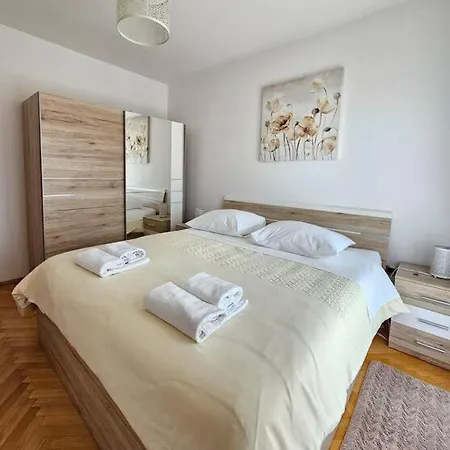 Gidas Apartment *
